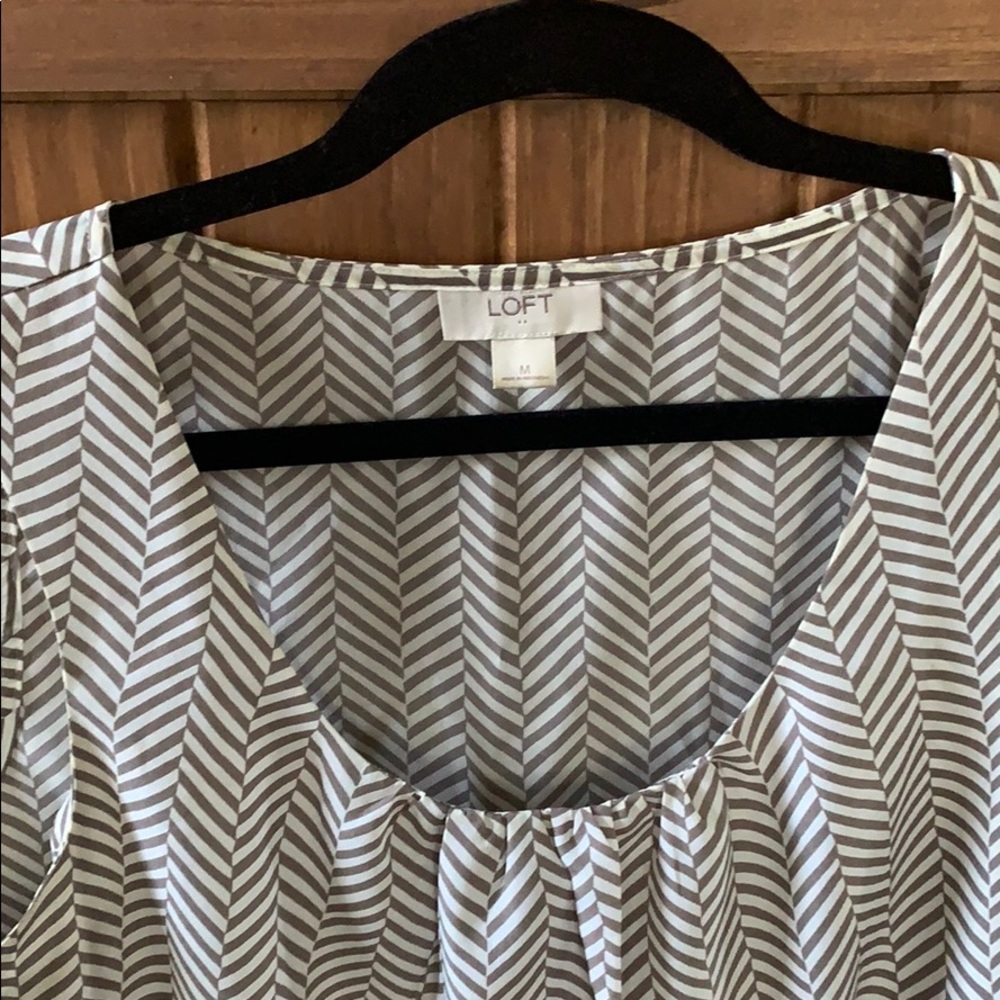 Grey chevron shell - Picture 2 of 3